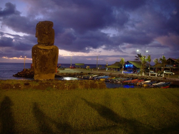 Moai en Hana Roa