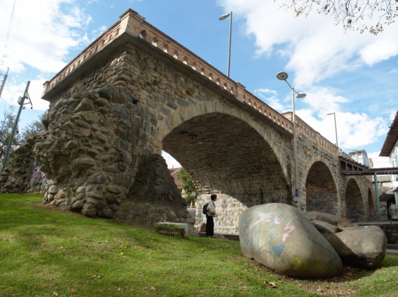 Puente roto en Cuenca (Ecuiador)