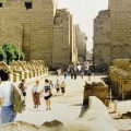 Ávenida en el tempo de Karnak