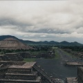 Piramide del Sol fotografiada desde la de la Lunam Teotihuacan